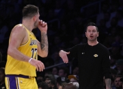 开云体育入口-佩林卡主教练带领球队在比赛中大获全胜的简单介绍