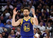 开云体育登录-篮球巨星在关键时刻挺身而出，带领球队获胜