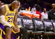 开云体育下载-詹姆斯在上海的比赛中续约