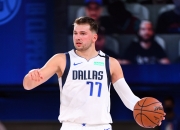 开云体育中国-奥格斯堡球员面临伤病困扰，球队实力受挫！的简单介绍