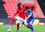 开云APP-对战强敌，球队遭遇失利领头羊地位受挑战的简单介绍