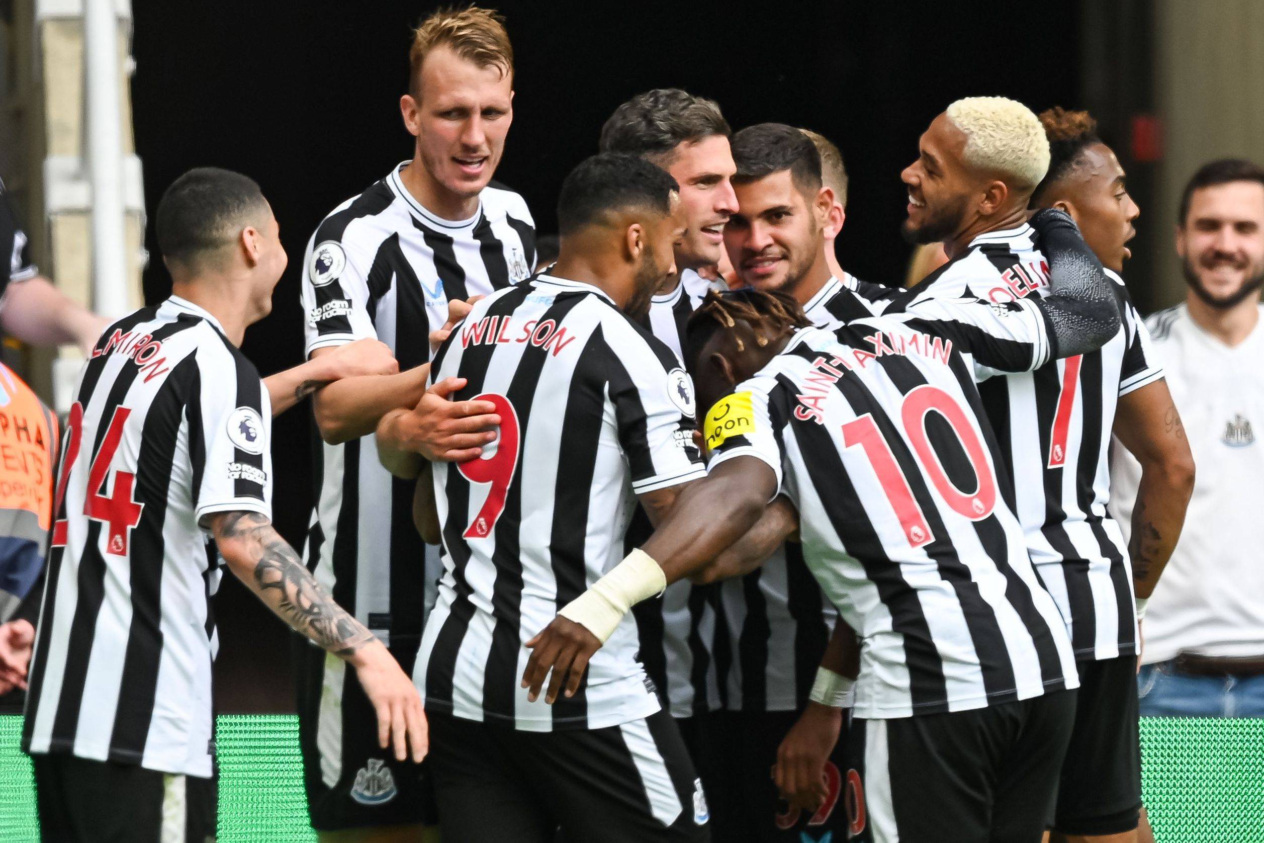 那不勒斯客场击败佛罗伦萨，稳居联赛前列的简单介绍