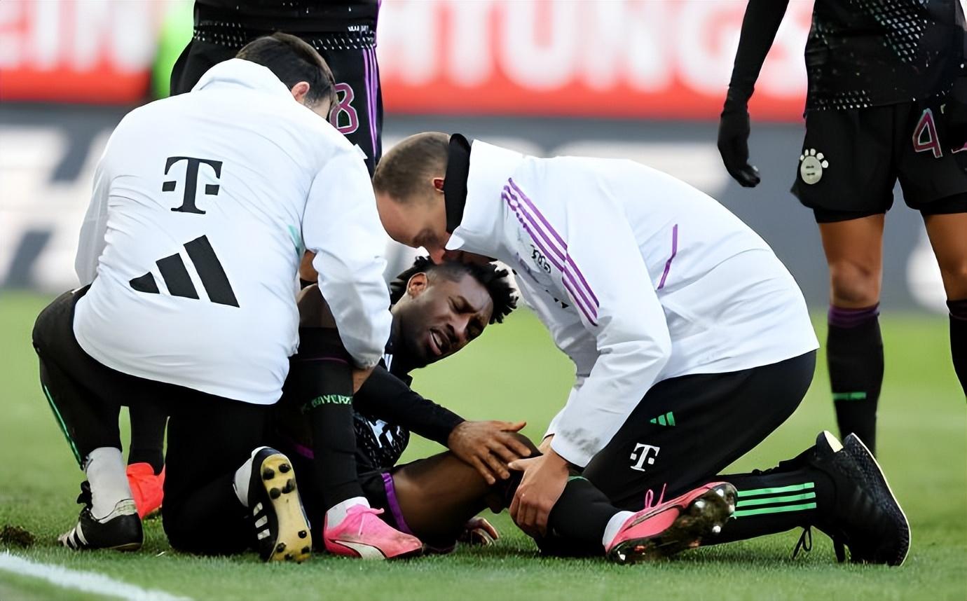 勒沃库森前锋在比赛中状态神勇,狂攻三球的简单介绍 勒沃库森前锋在比赛中状态神勇,狂攻三球的简单介绍