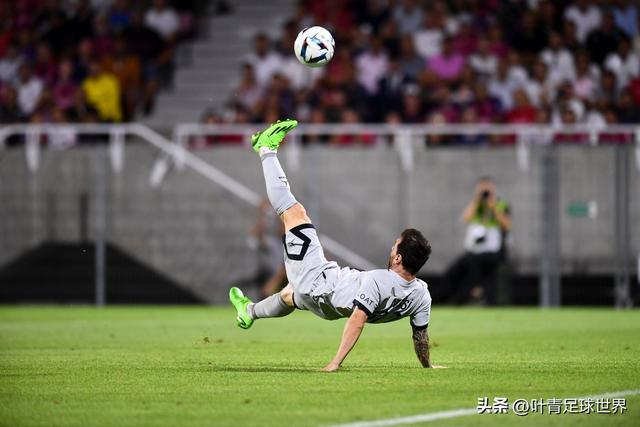 克莱蒙踢出好戏,球队团结争取更佳成绩的简单介绍 克莱蒙踢出好戏,球队团结争取更佳成绩的简单介绍