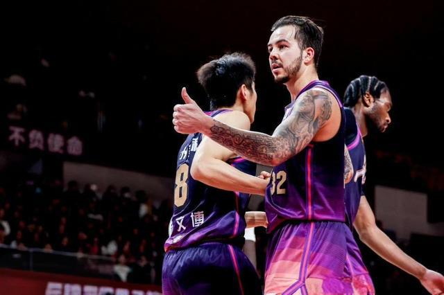 中部战队崭露头角,统治积分榜的简单介绍 中部战队崭露头角,统治积分榜的简单介绍