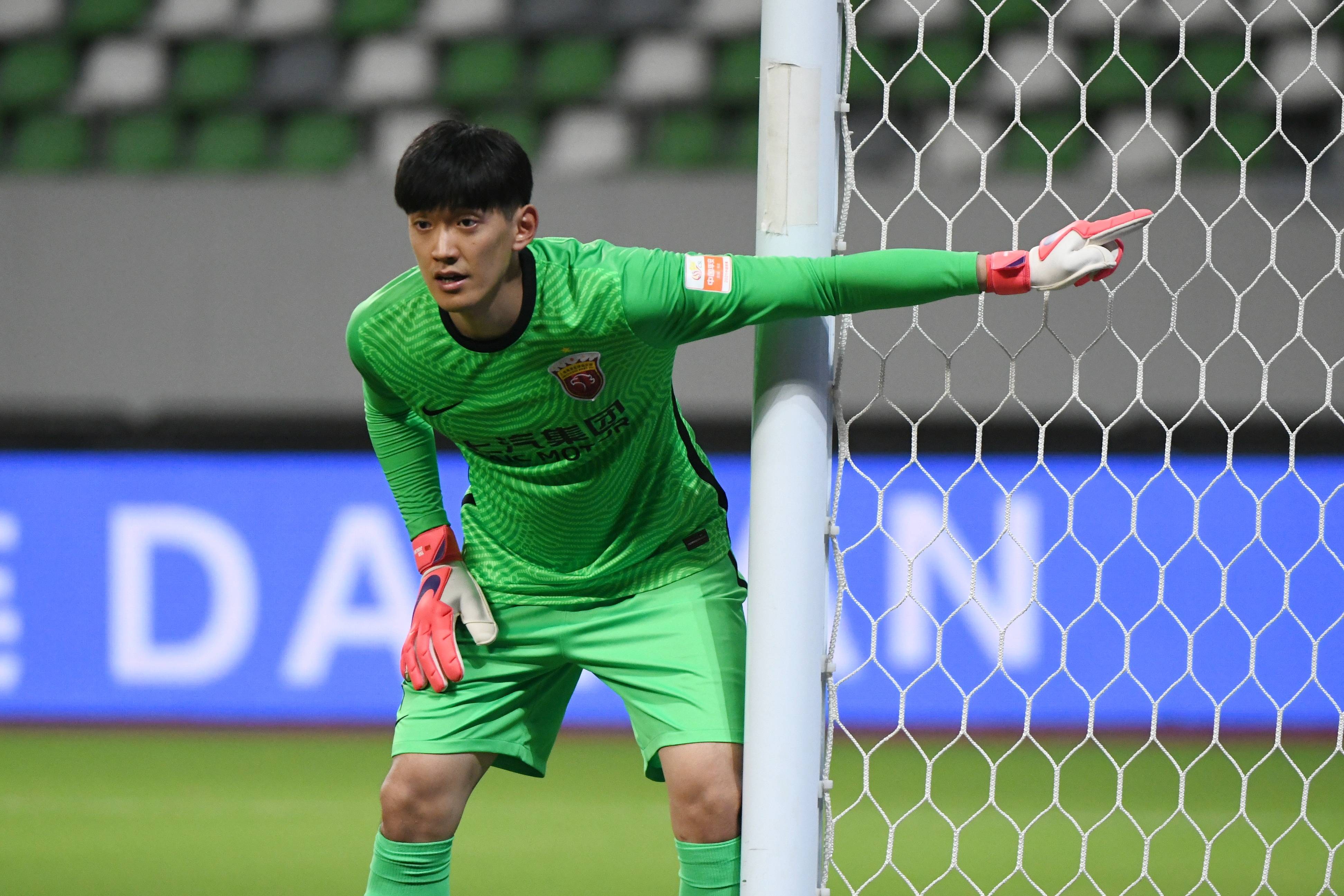 关于上海申花遭遇劲敌,备战关键一役的信息 关于上海申花遭遇劲敌,备战关键一役的信息