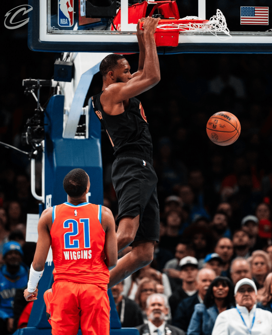 爵士客场险胜，米切尔持续发挥高效砍下全队最高分的简单介绍