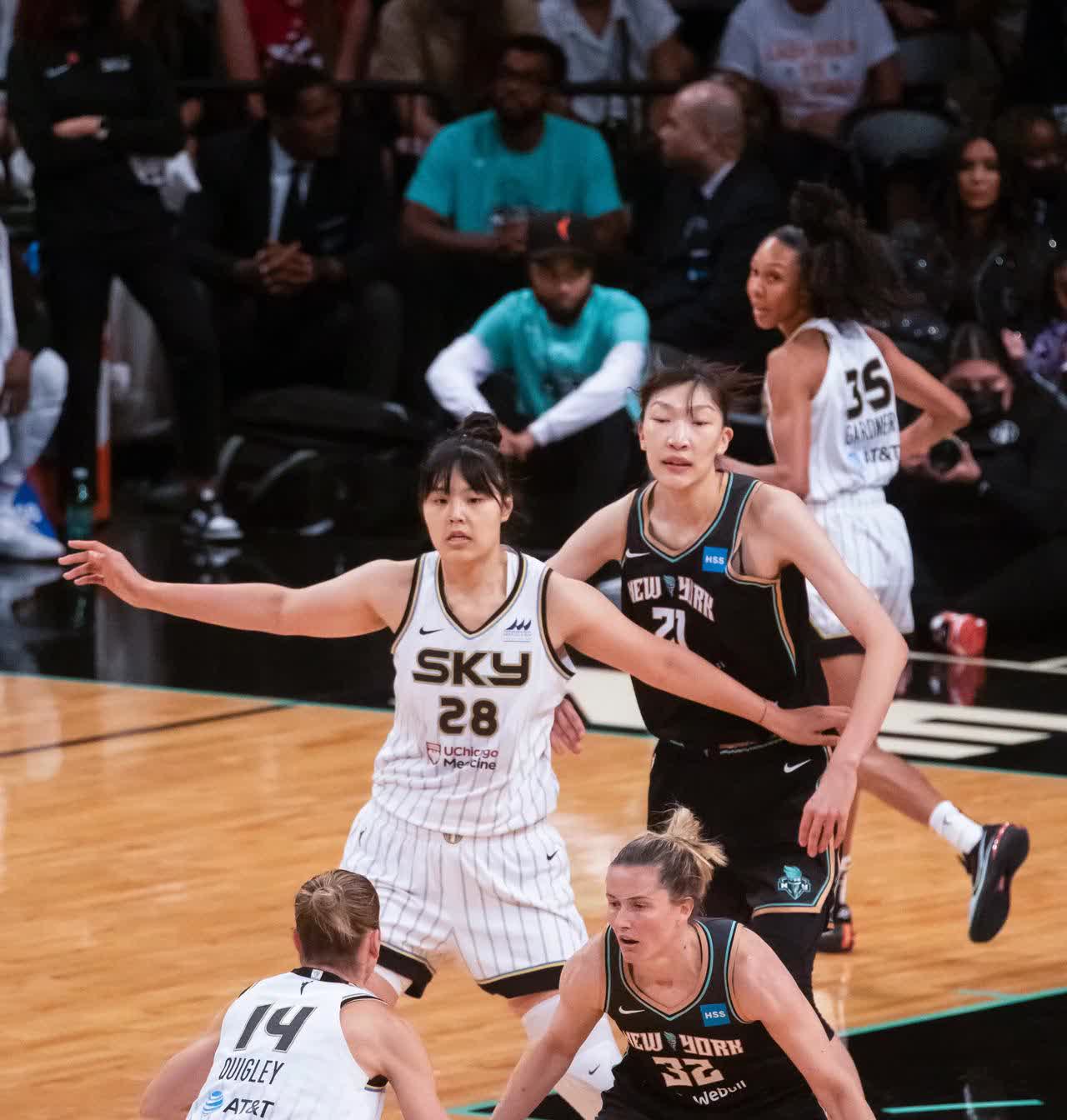 土耳其女篮全力以赴，希腊队不敌对手