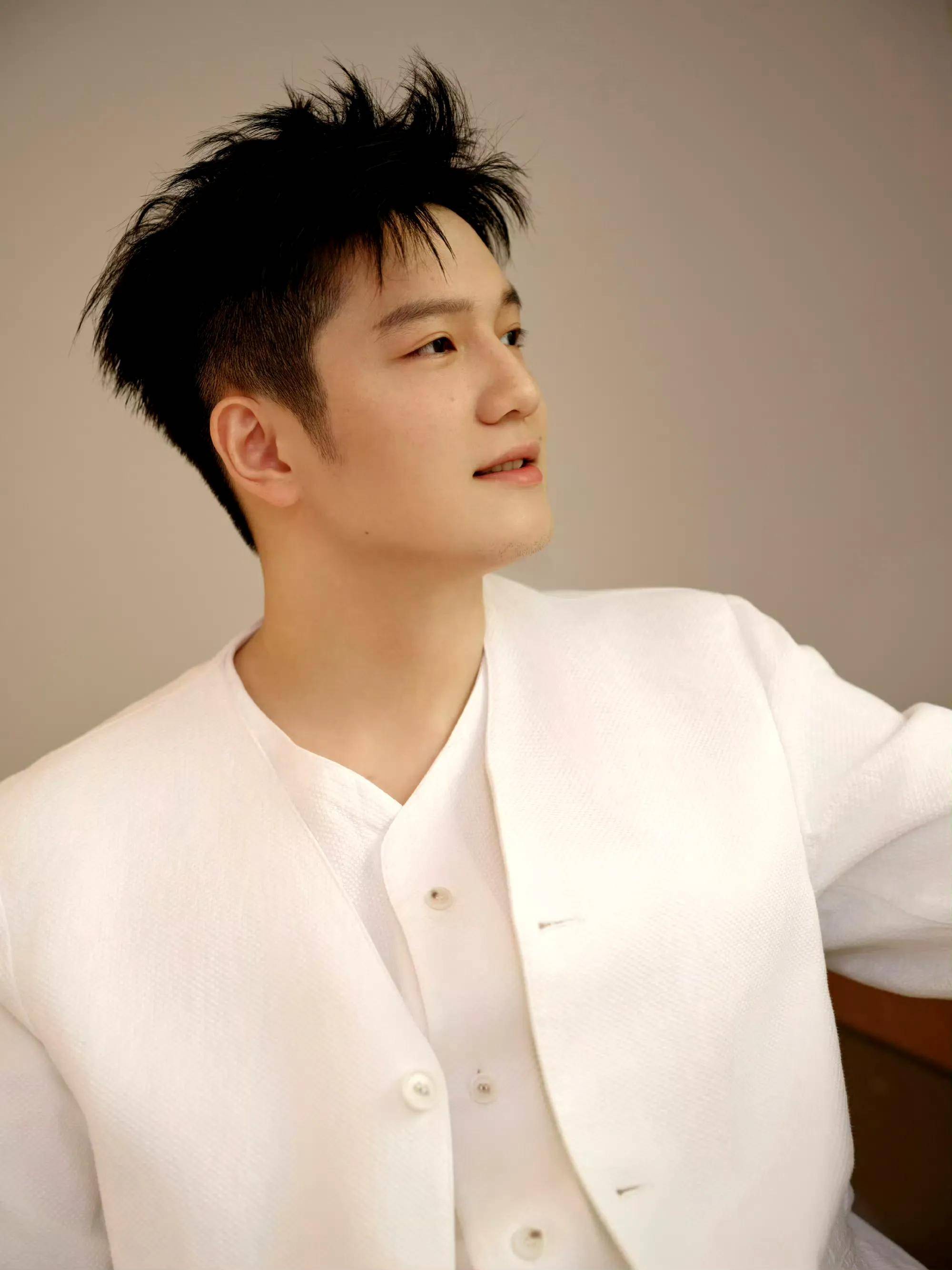 包含顶级篮球后卫跨界演艺圈,展现多面才华的词条 包含顶级篮球后卫跨界演艺圈,展现多面才华的词条