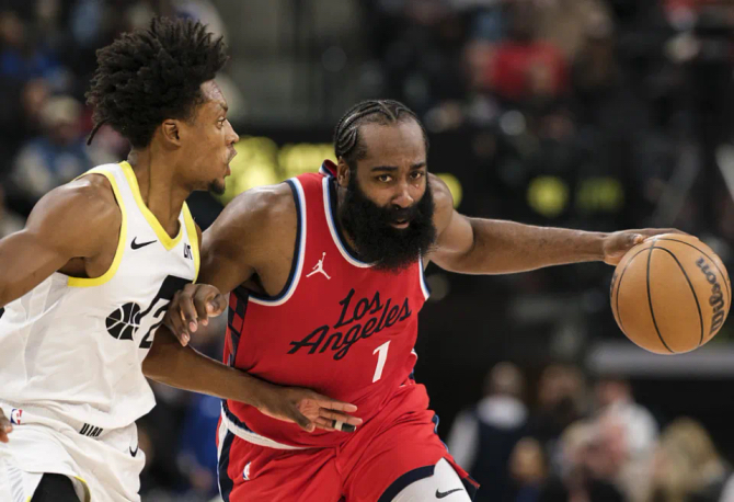 哥斯达黎加球队遭遇连败，排名联赛垫底