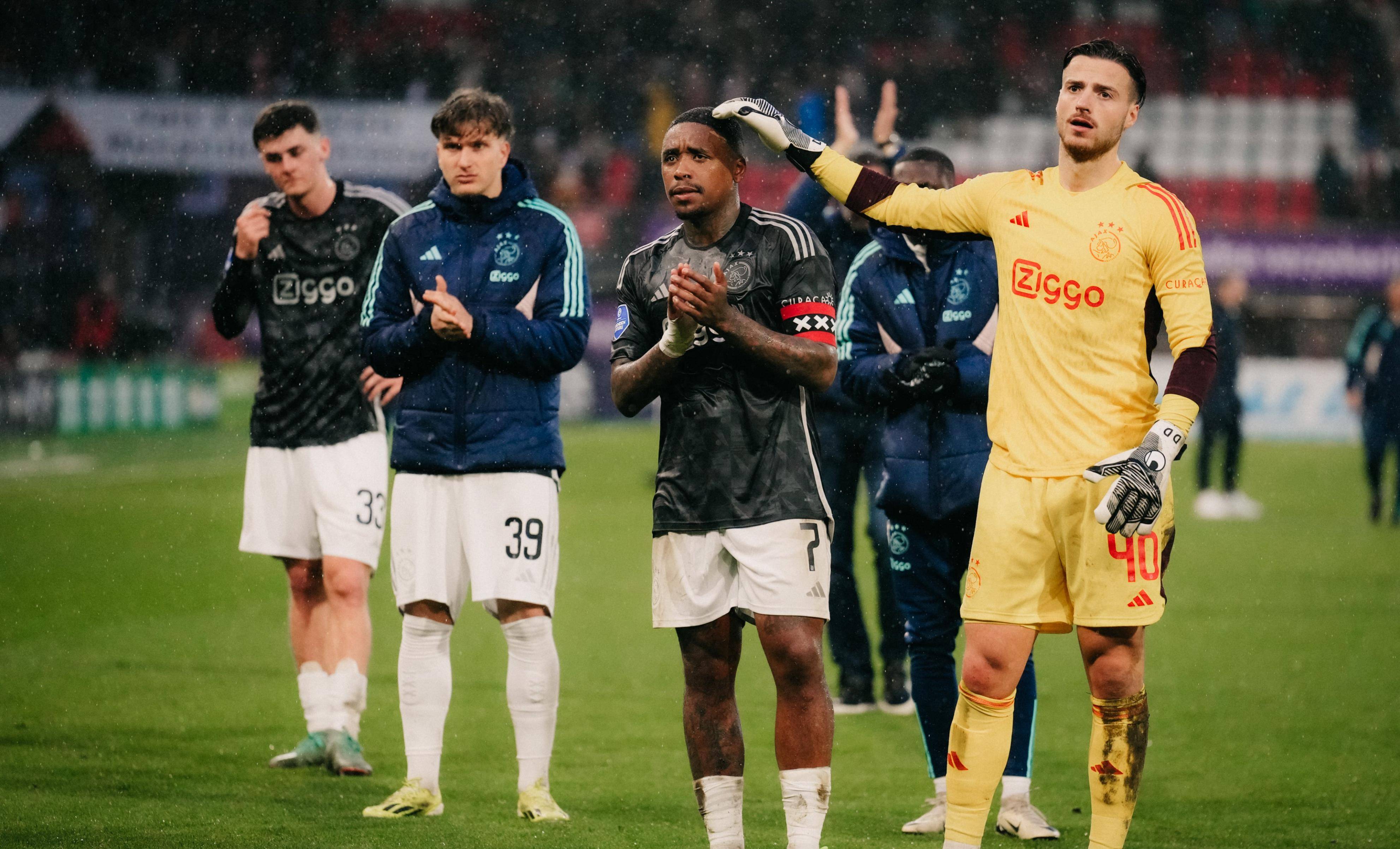 阿贾克斯成功晋级，决赛中将争夺欧洲足球锦标