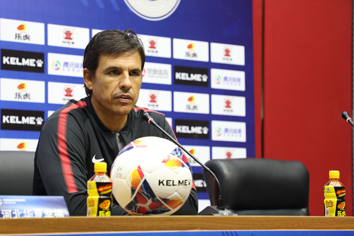 沙尔克球员荣誉无限，队员精神面貌焕发的简单介绍