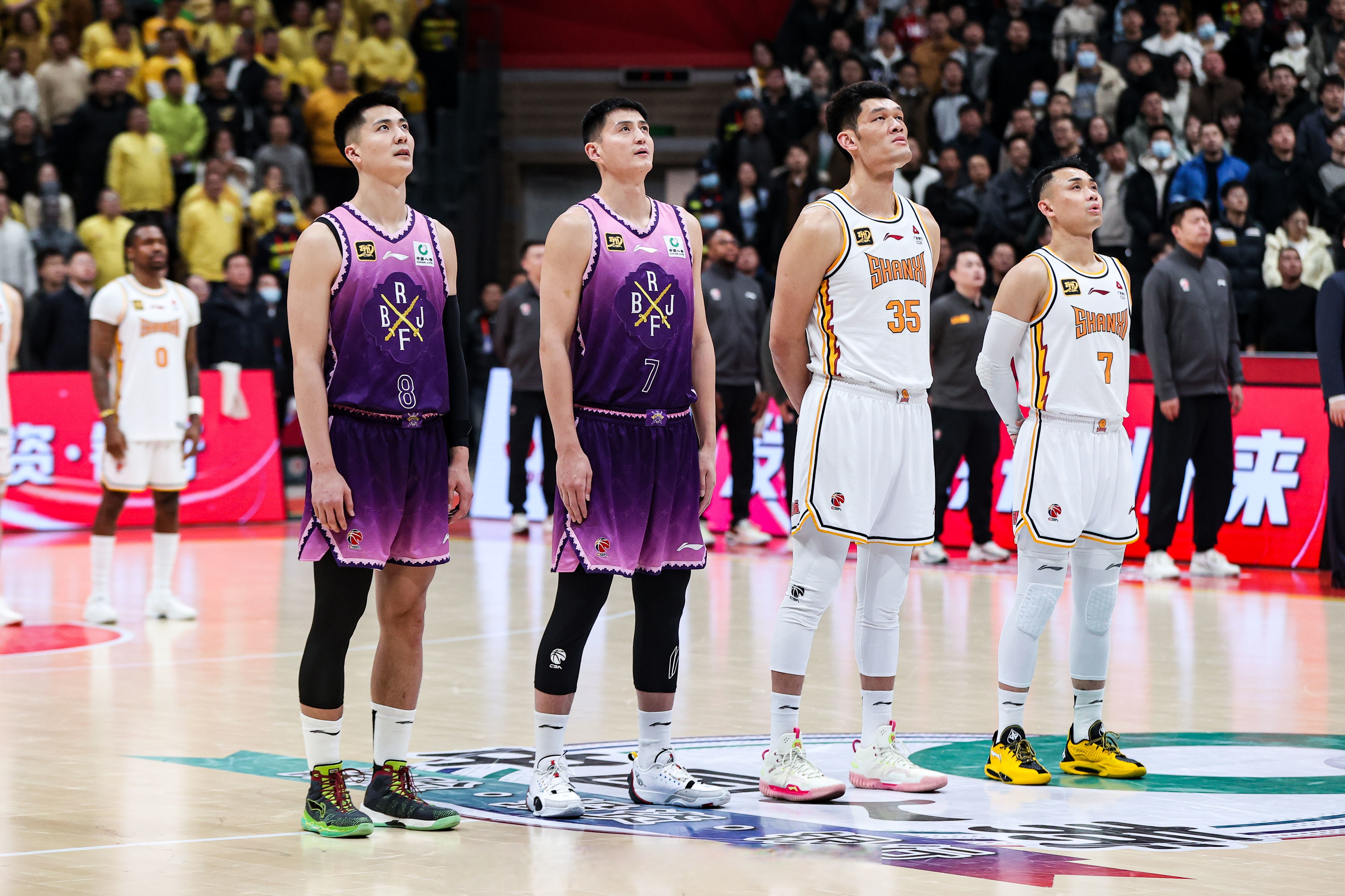 实力强劲的球队闯入决赛,最终夺冠未定 实力强劲的球队闯入决赛,最终夺冠未定