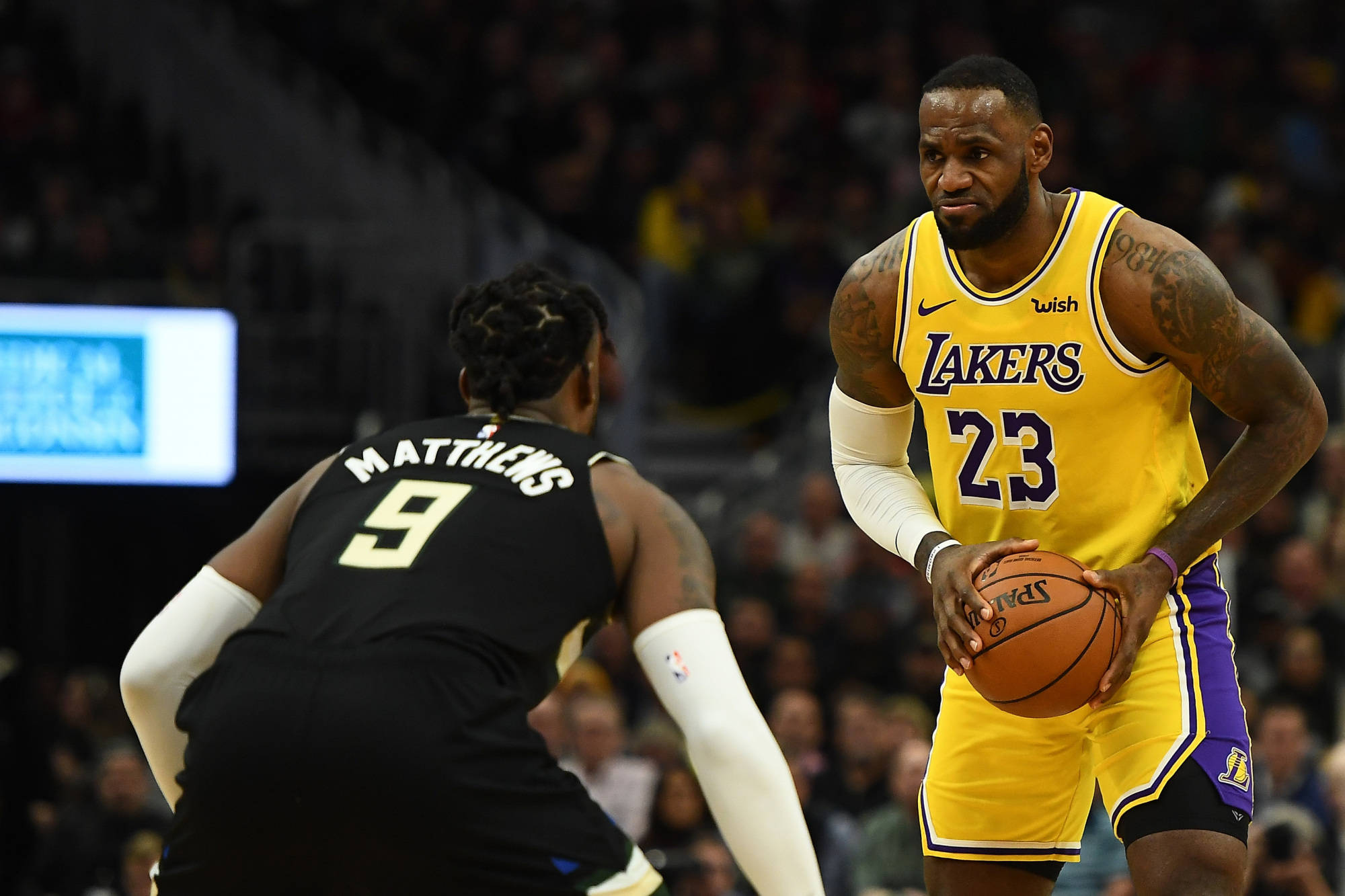 佩林卡主教练带领球队在比赛中大获全胜的简单介绍