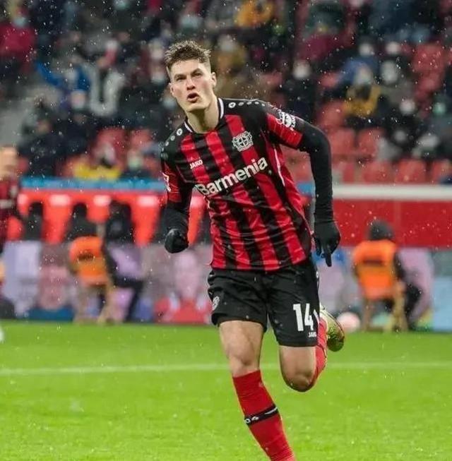 勒沃库森客场获胜,继续全力争取冠军的简单介绍 勒沃库森客场获胜,继续全力争取冠军的简单介绍