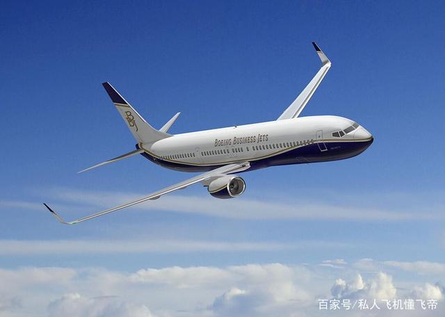 足球明星私人飞机曝光，引发舆论热议