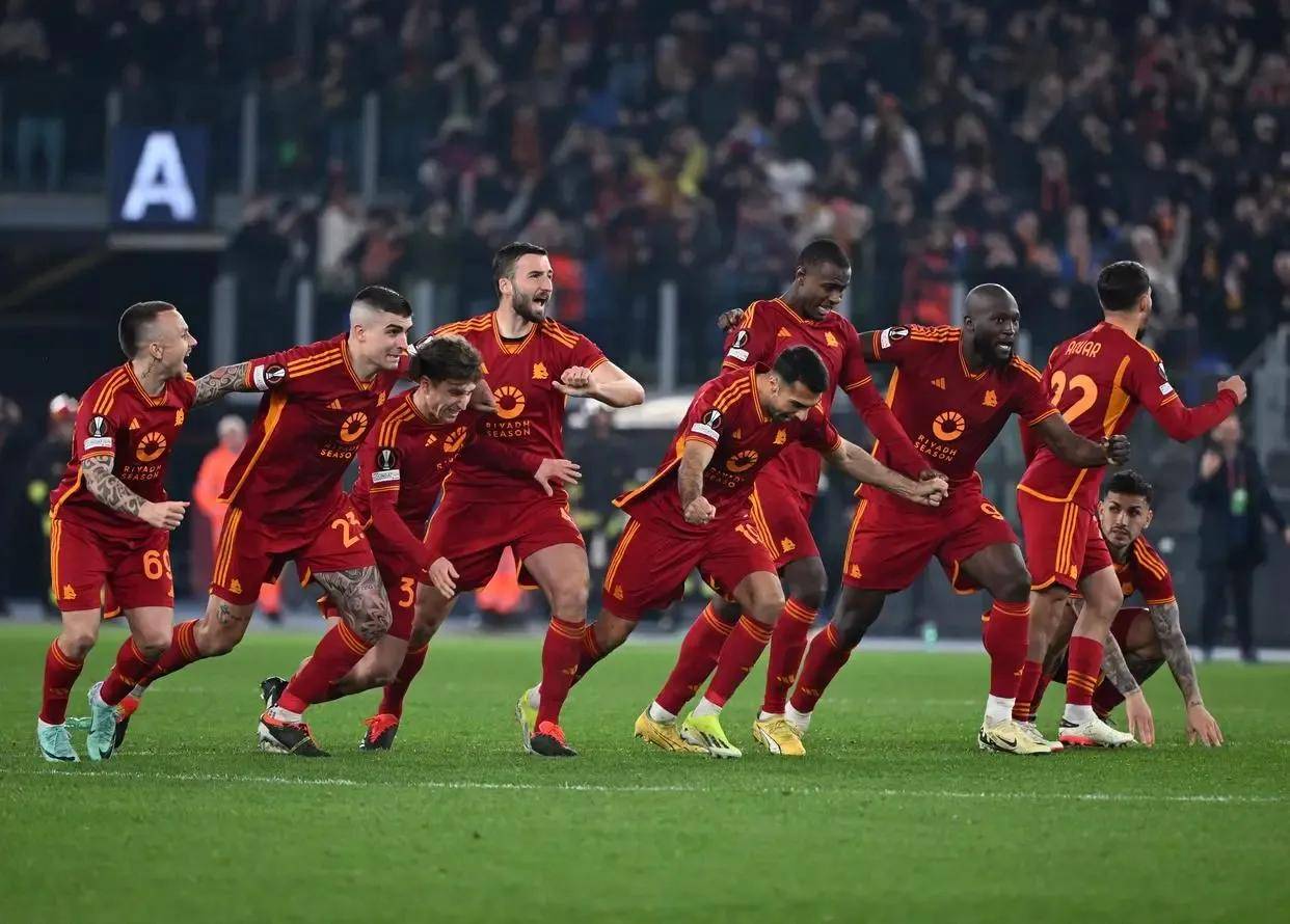 包含亚特兰大主场大胜，扩大领先优势的词条