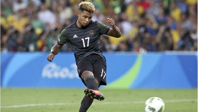 关于弗赖堡前锋神秘受伤，或将缺席接下来几场关键比赛的信息