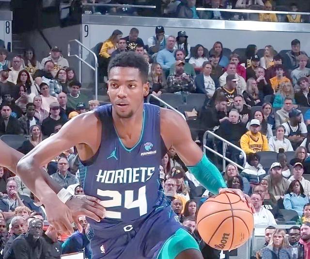 新秀球员表现出色,轰动联盟一时的简单介绍 新秀球员表现出色,轰动联盟一时的简单介绍