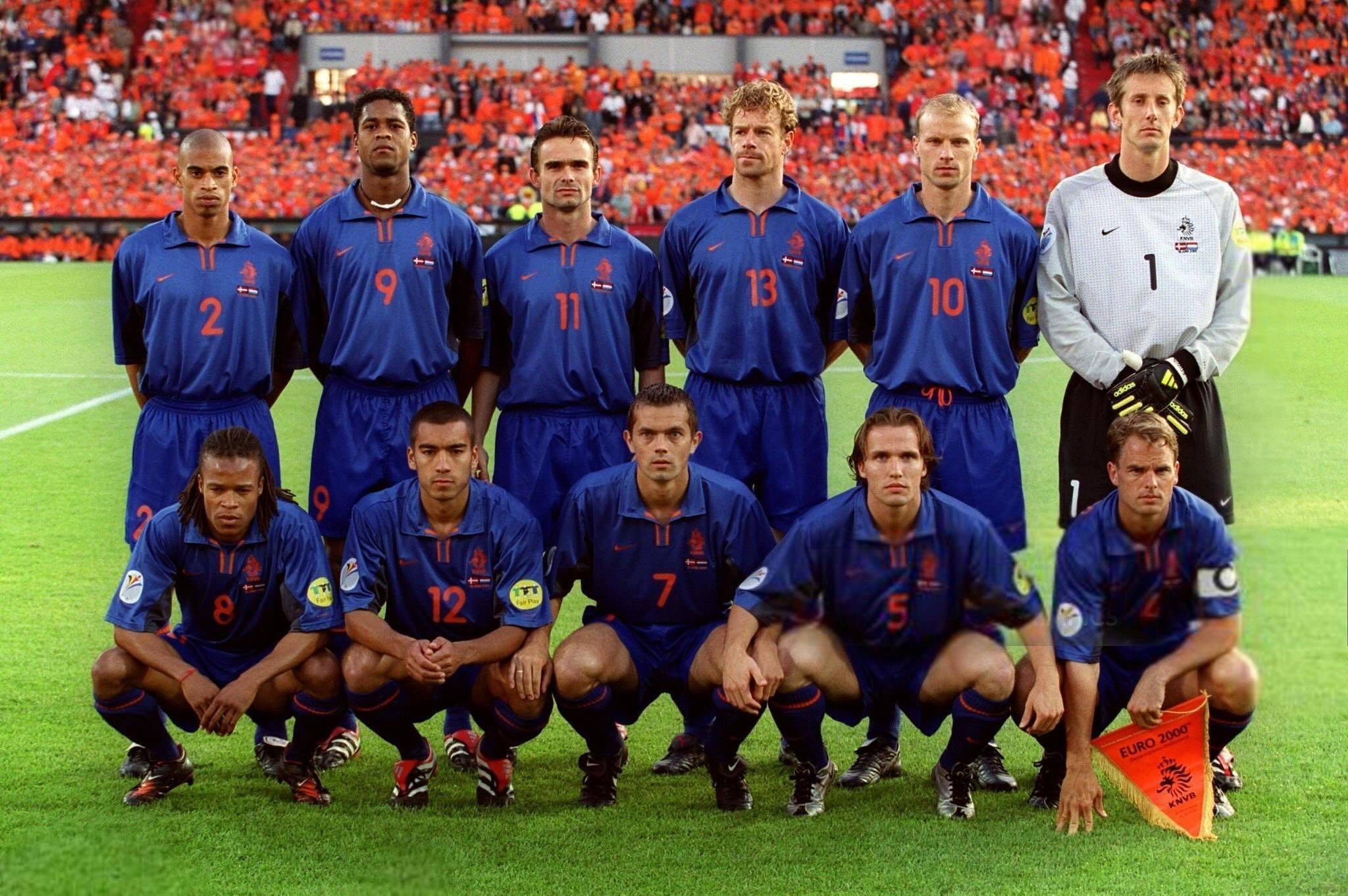 荷兰队员在赛场上展现出勇敢的简单介绍 荷兰队员在赛场上展现出勇敢的简单介绍