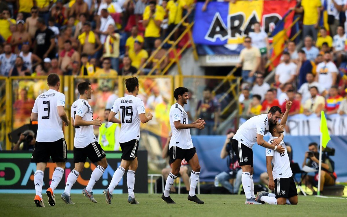 关于几内亚国家队小组赛告捷，晋级欧锦赛下一轮的信息