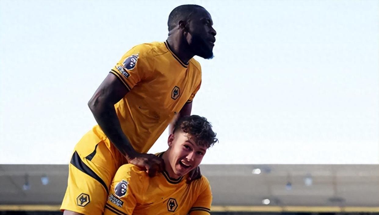 包含托特纳姆热刺客场战平狼队,继续上升的词条 包含托特纳姆热刺客场战平狼队,继续上升的词条