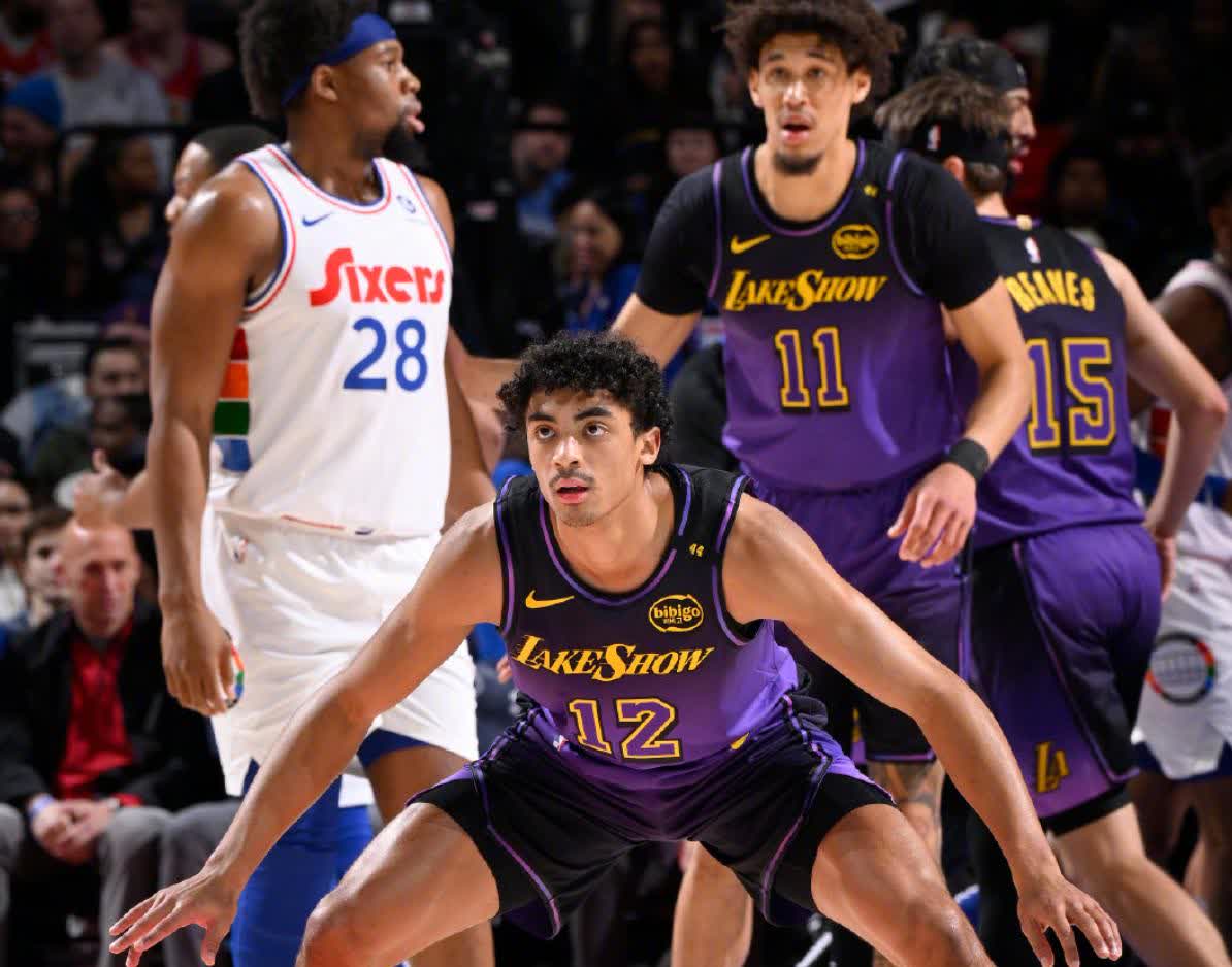 追梦暂缺阵，湖人力克76人