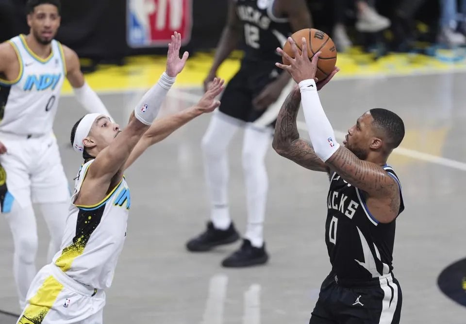 包含雄鹿遭遇3连败，字母哥状态霉运难逢的词条