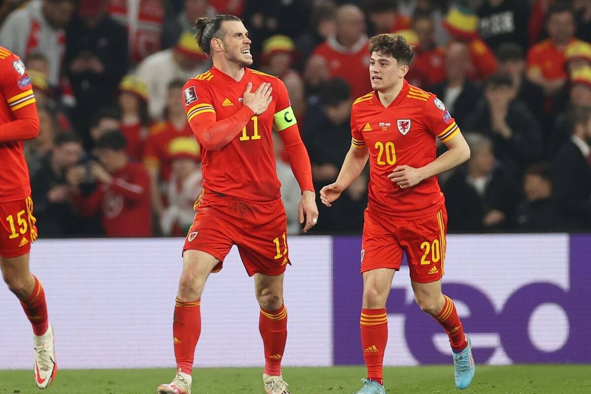 包含奥地利队备战下场比赛，全队全力以赴迎战对手的词条