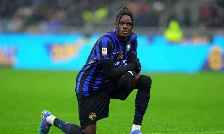 水晶宫球员否认转会传闻,专心备战下轮的简单介绍 水晶宫球员否认转会传闻,专心备战下轮的简单介绍