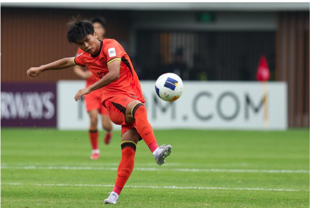 中国队赢得重要胜利，球场上的风云变幻惊心动魄的简单介绍