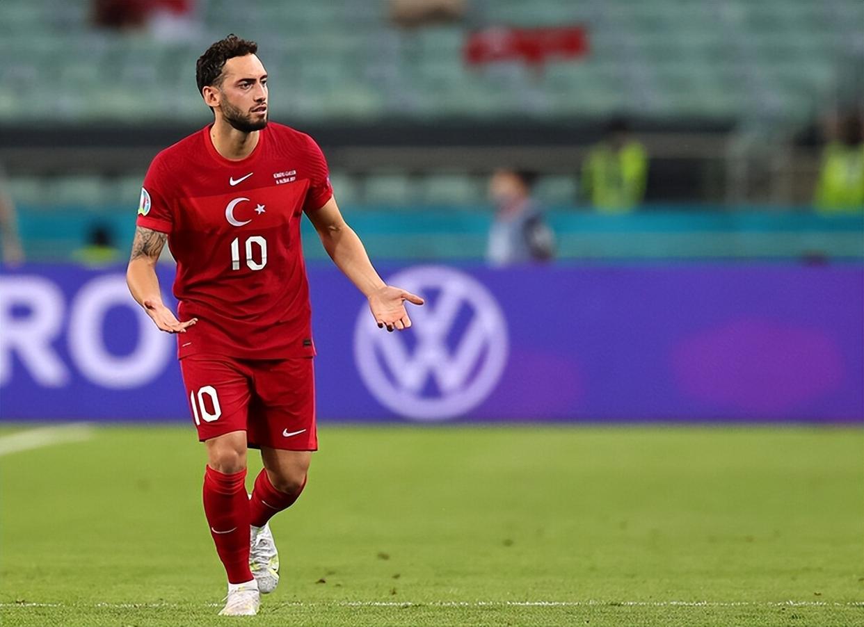 土耳其队连胜挪威队晋级欧洲杯正赛最后决赛