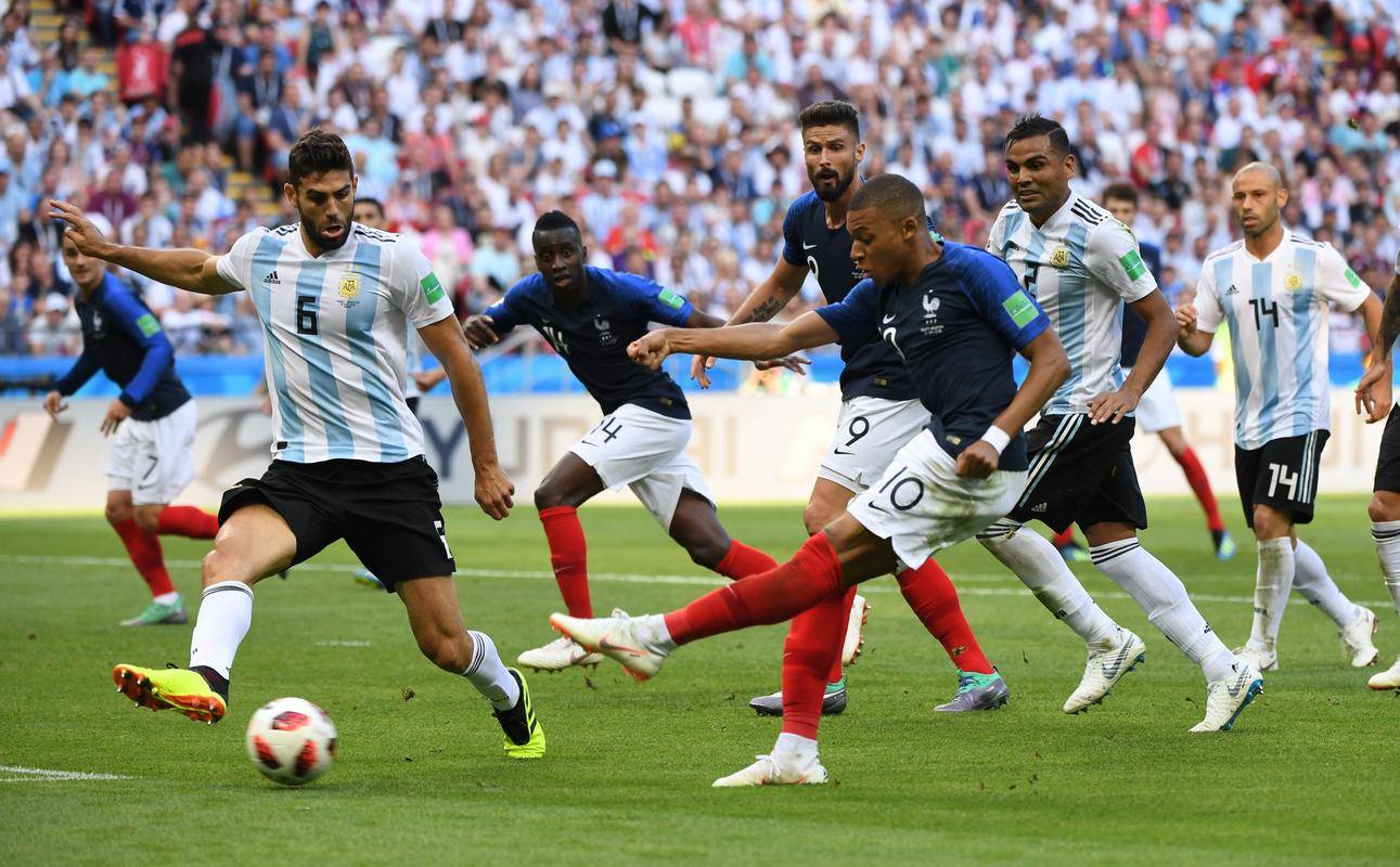 波兰挑战奥地利，欧预赛四强之争激情上演！的简单介绍