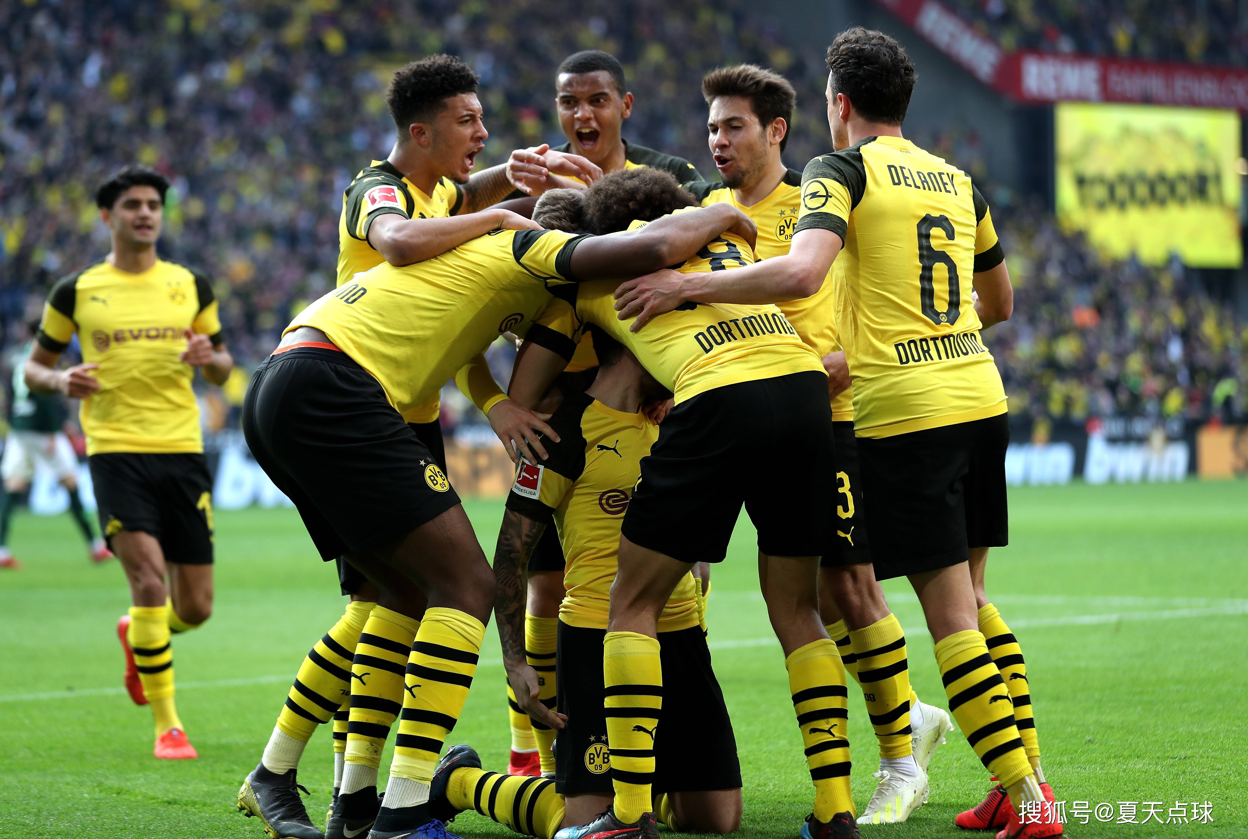 包含RB莱比锡主场凭借进球绝杀，德甲继续领跑的词条