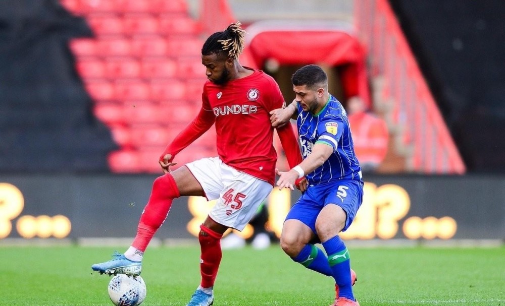 对战强敌,球队遭遇失利领头羊地位受挑战的简单介绍 对战强敌,球队遭遇失利领头羊地位受挑战的简单介绍