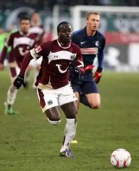 汉诺威战胜对手，保持中游稳定表现的简单介绍