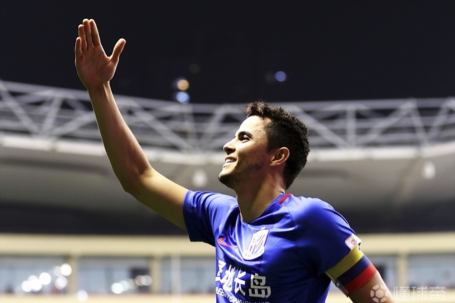 曼联逆转热刺莫雷诺首秀即破门的简单介绍