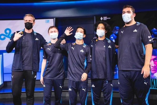 DK翻盘C9，Scout团战一打五全球总决赛3:0（柏林）