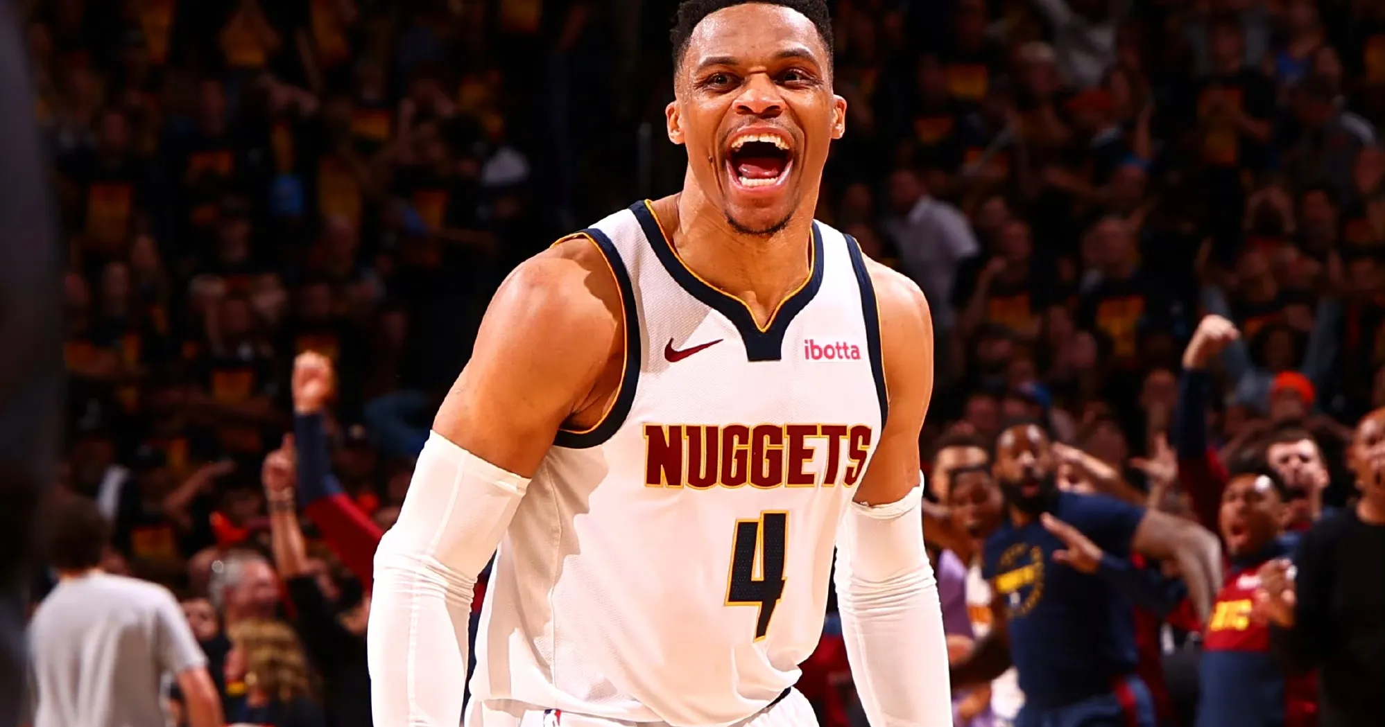 开拓者力克老鹰,小加索尔关键时刻上篮得手 开拓者力克老鹰,小加索尔关键时刻上篮得手