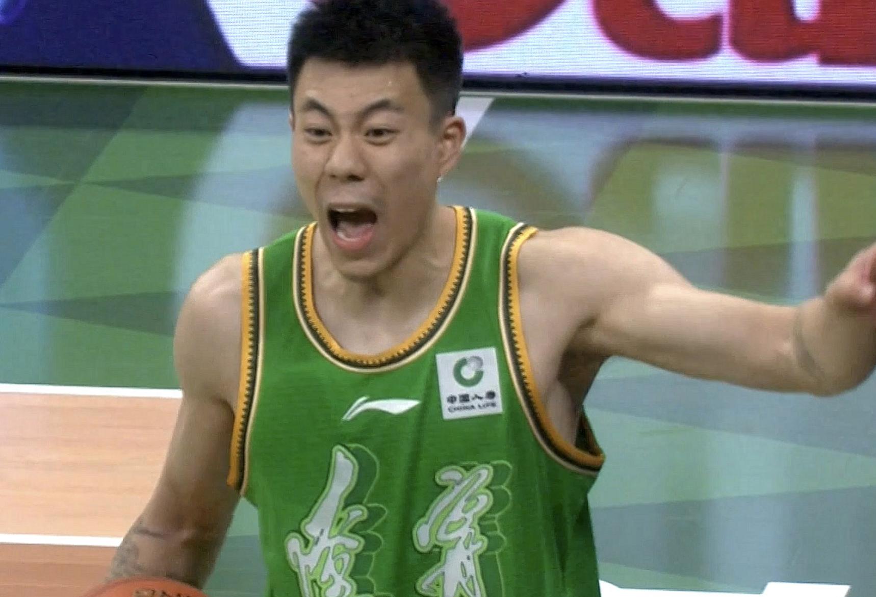 辽宁男篮核心球员受伤，球队前景堪忧