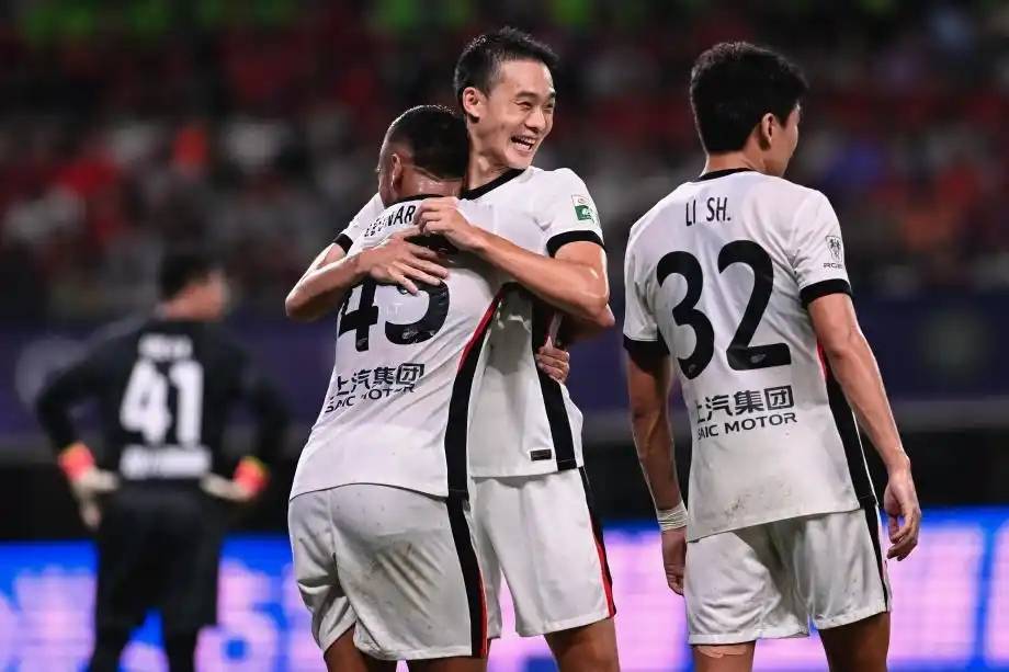 国安客场战胜恒大，重获联赛领头羊位置