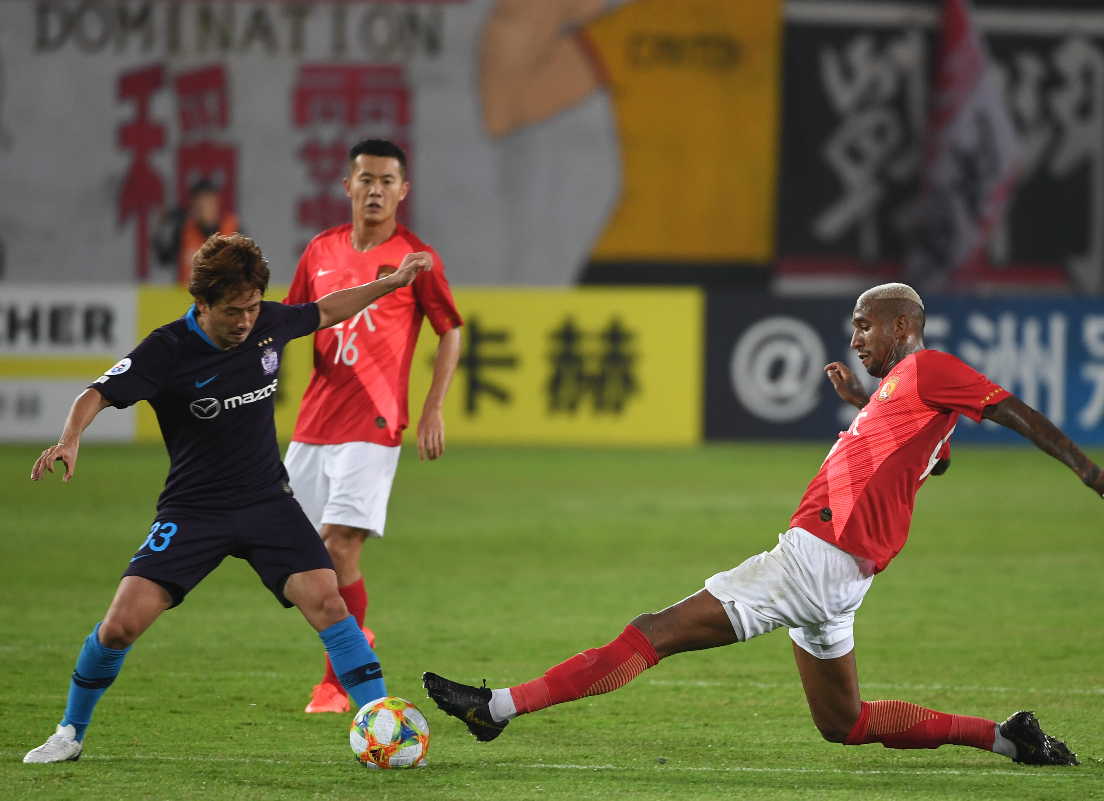 关于广岛三箭机遭惨败，亚冠出局陷入危机的信息