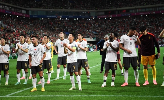 强队击败实力弱旅,获得胜利 强队击败实力弱旅,获得胜利