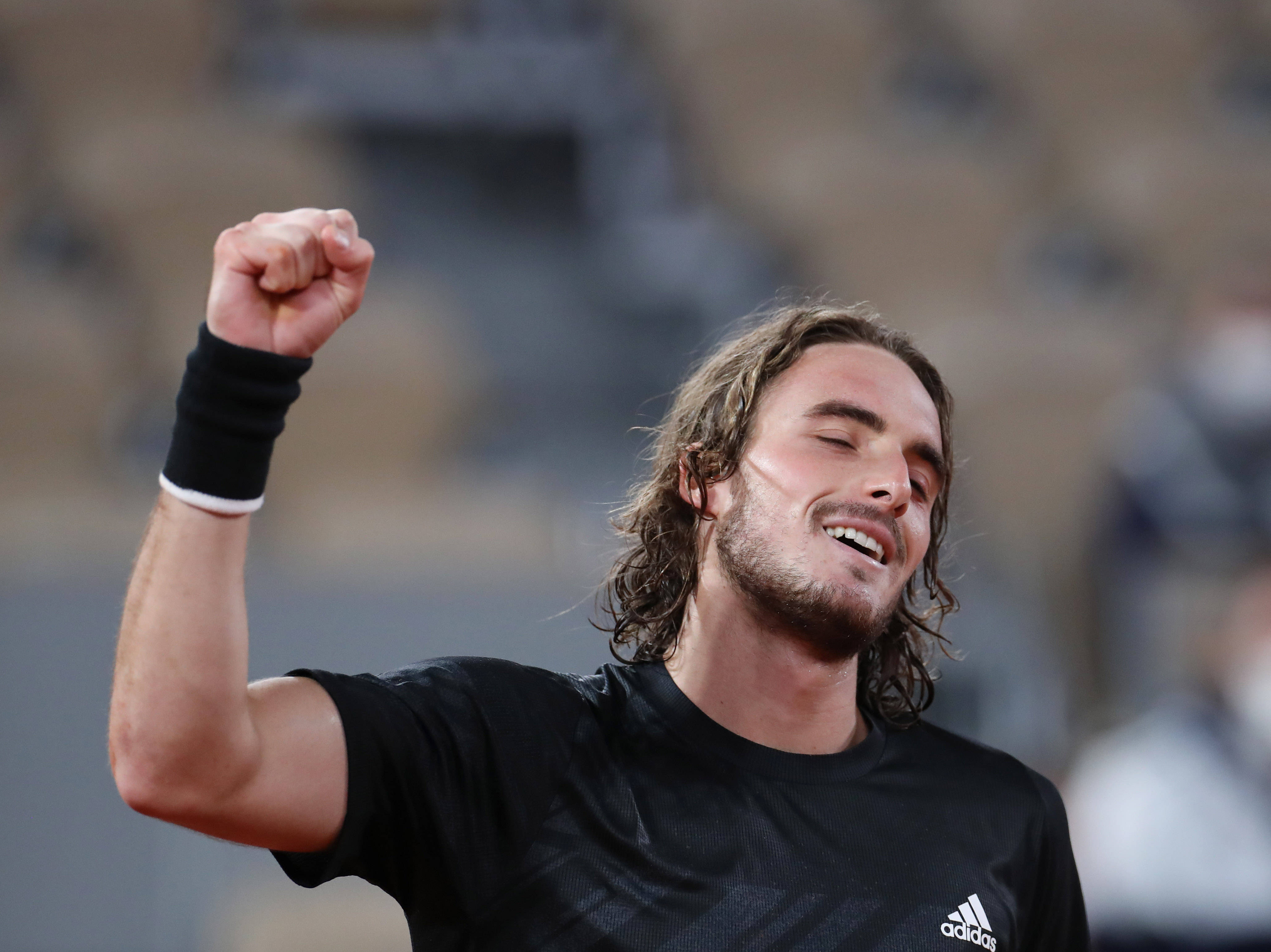 西班牙网球队险胜美国网球队,西西帕斯送出助攻的简单介绍 西班牙网球队险胜美国网球队,西西帕斯送出助攻的简单介绍