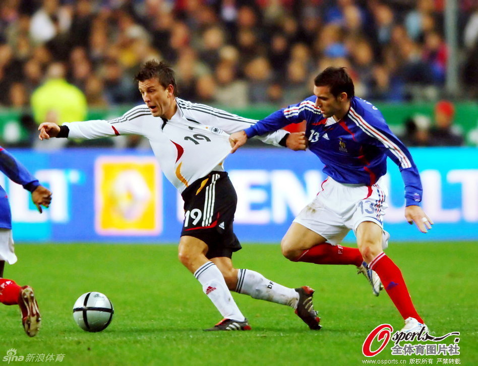 包含德国队横扫法国队，黄鸭组合带队取胜的词条